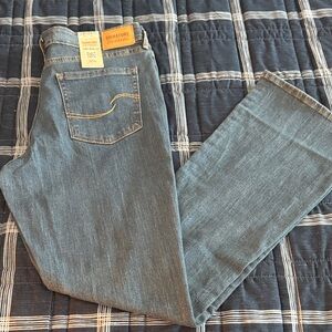 Signature Relaxed Fit Women’s Denim Jeans